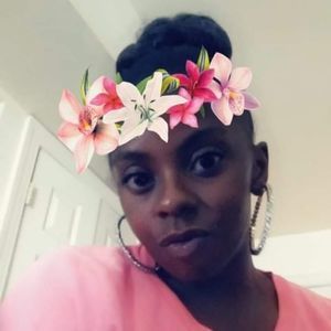 Meet your Posher, Monique